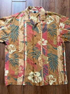 Tommy bahama silk Hawaiian shirt / men’s medium